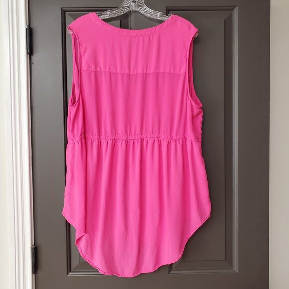 Torrid Womens Hot Pink Sleeveless Blouse Plus size 2 (2X 18/20) V-neck Boho - Picture 8 of 12